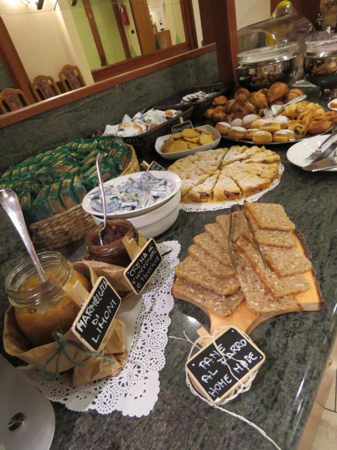 Hotel Italia Baselga di Pinè Kültér fotó